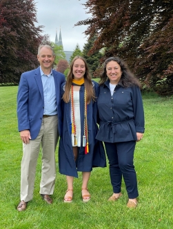 Pete Geraghty '87 VSB, P '22  pictured with family